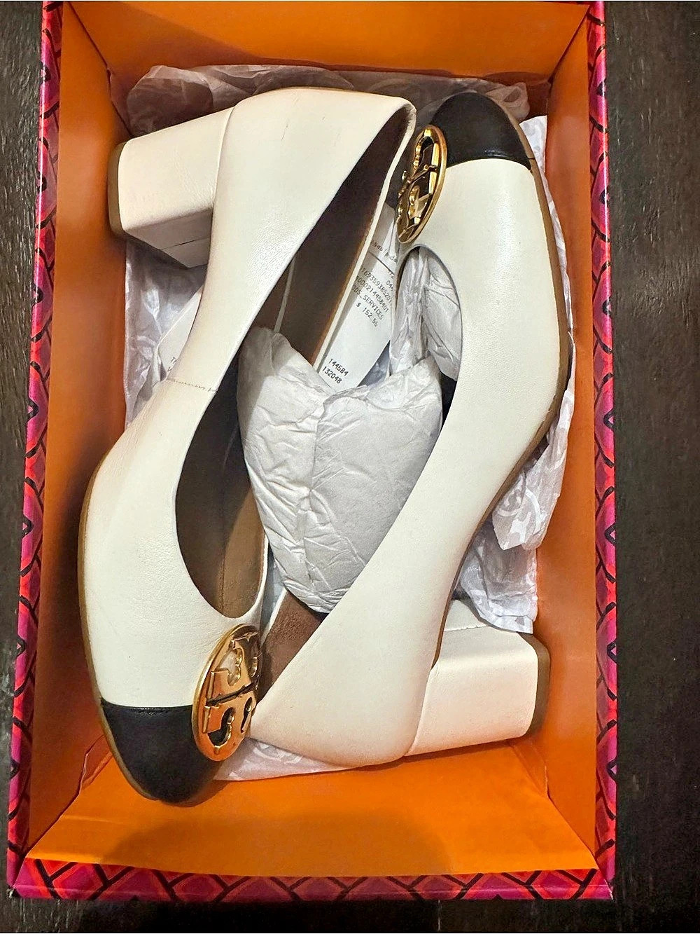 Tory Burch Chelsea 50mm Cap-Toe Pump White & Black US 8